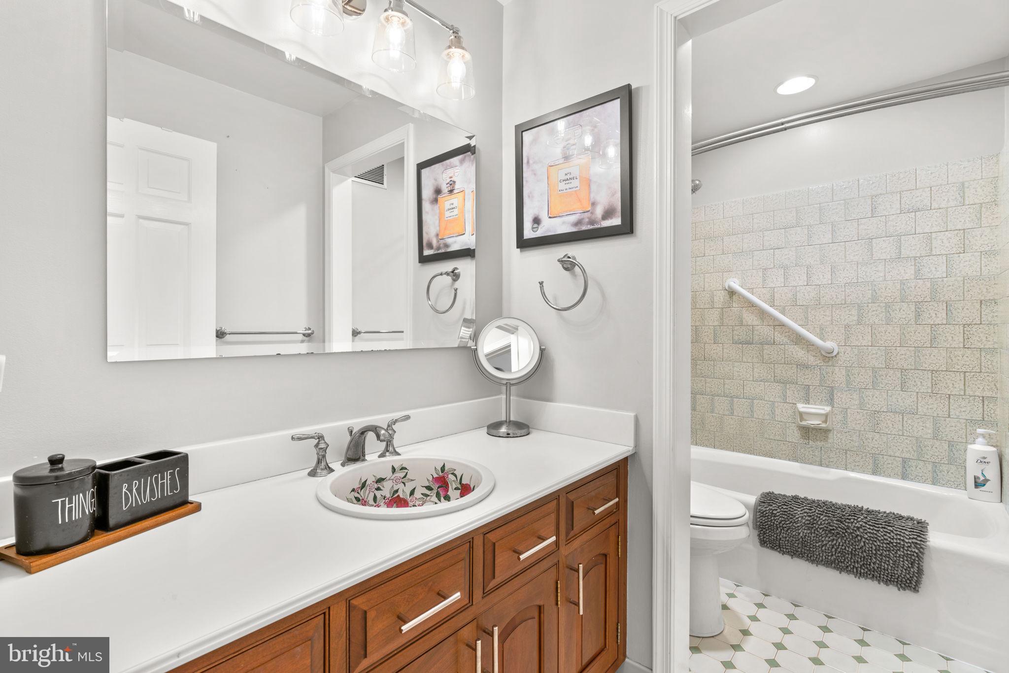 WOODMARK - Residential