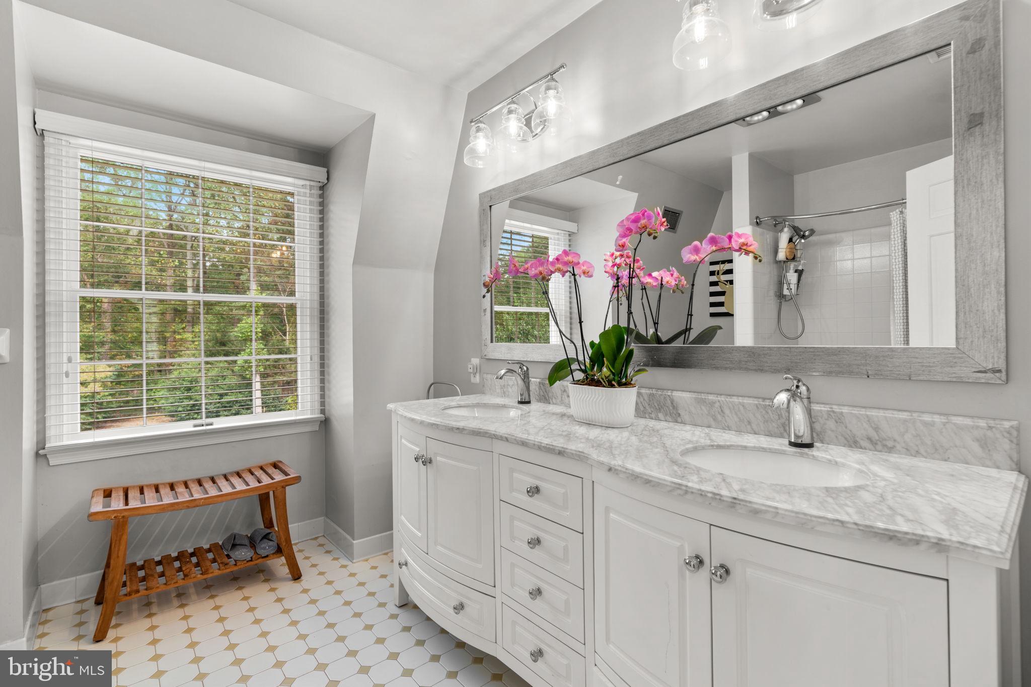 WOODMARK - Residential