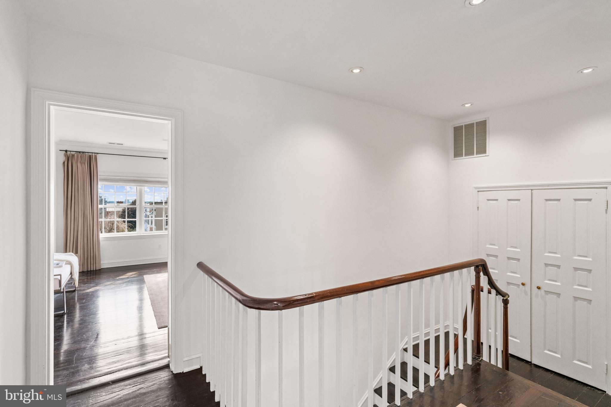 GEORGETOWN - Residential