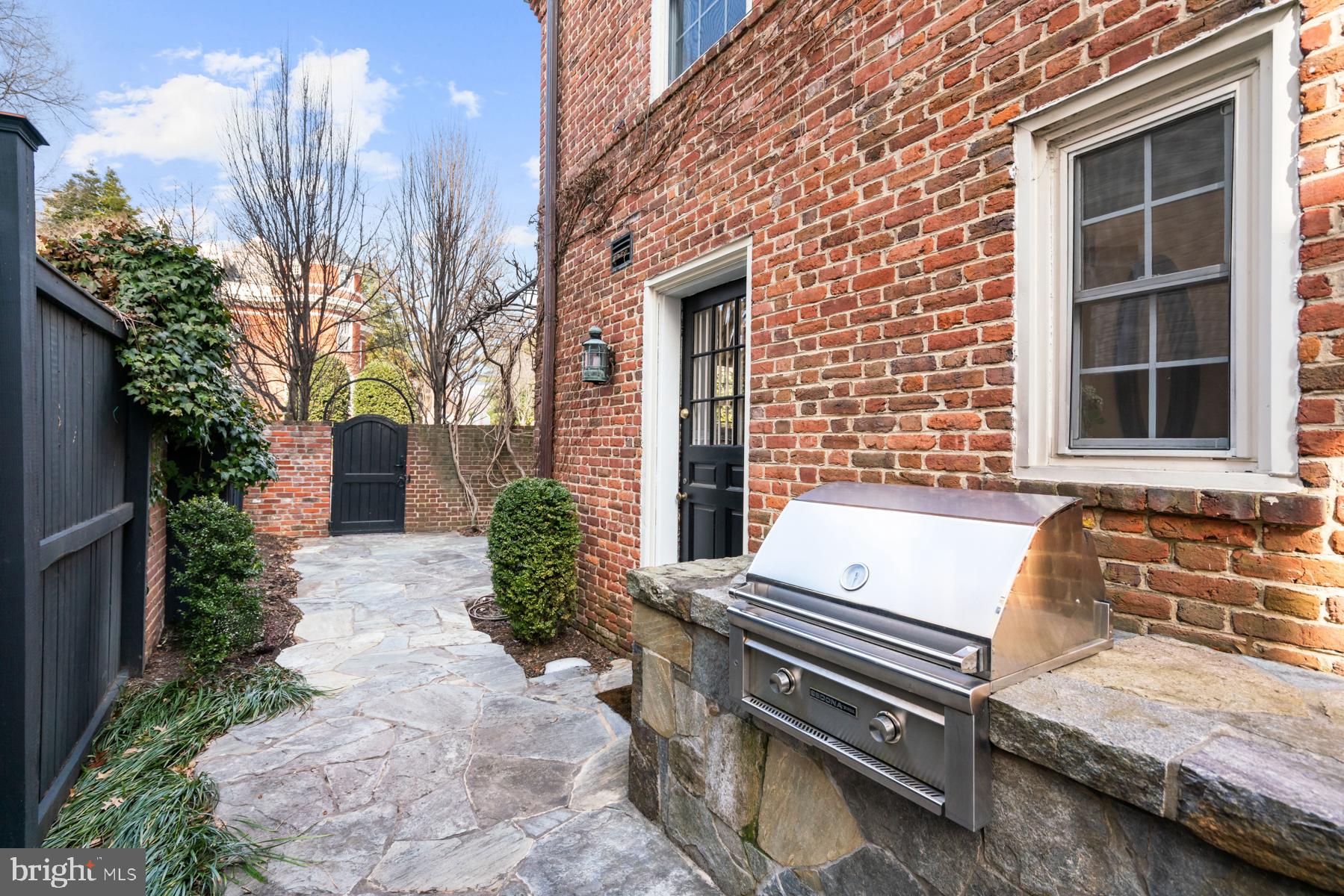 GEORGETOWN - Residential