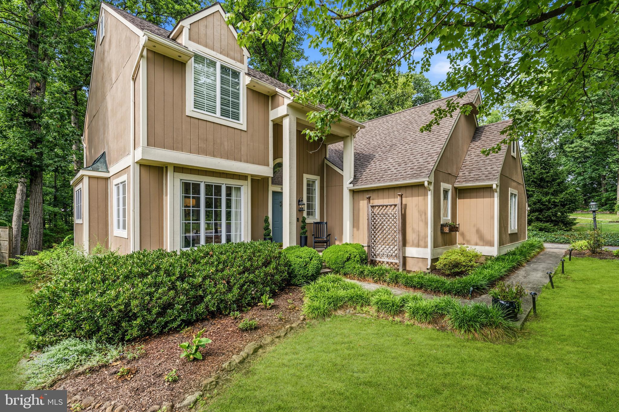 87 TWIN LAKES DRIVE
