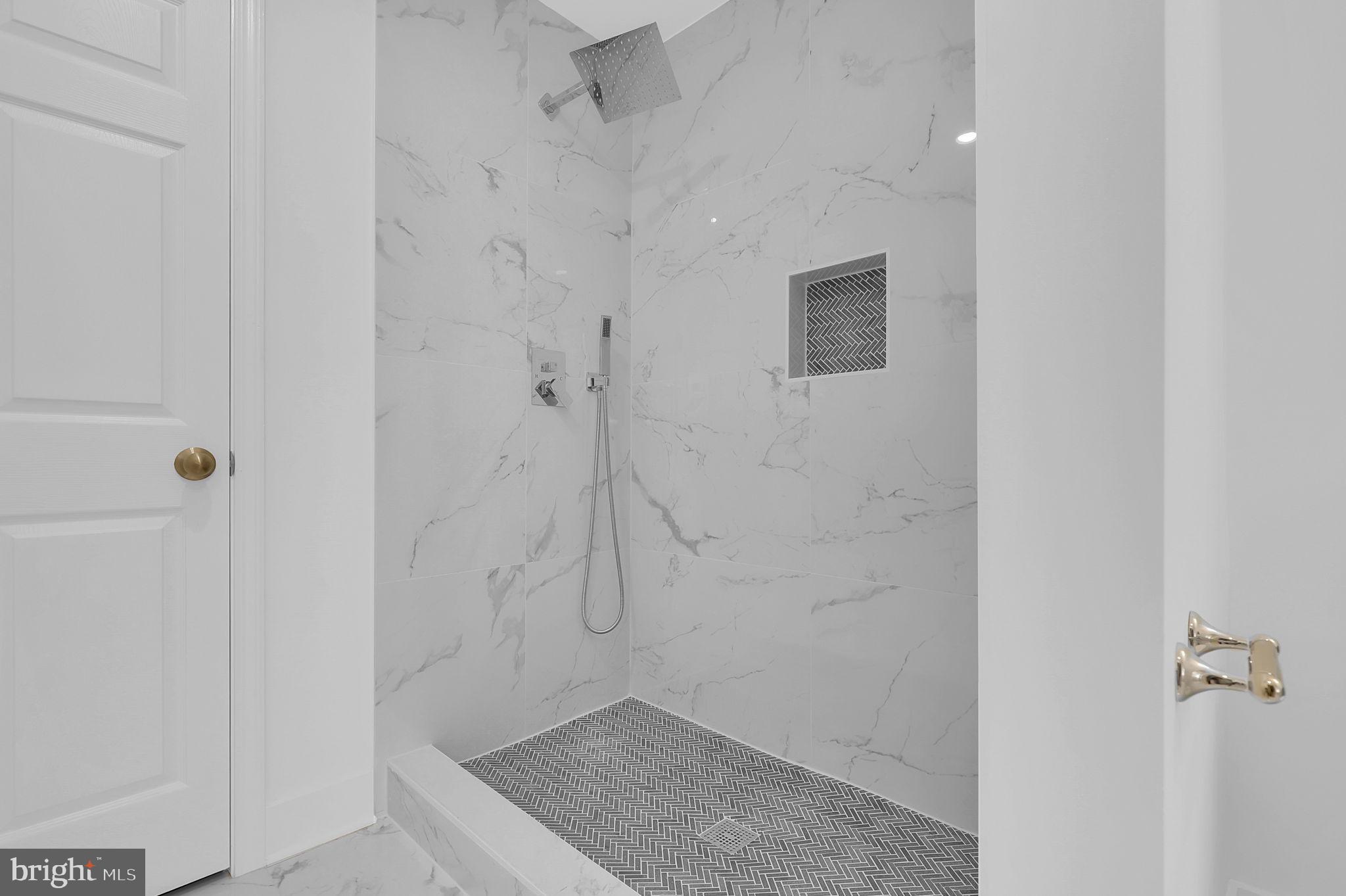 PT ROCKVILLE OUT RES 3 - Residential