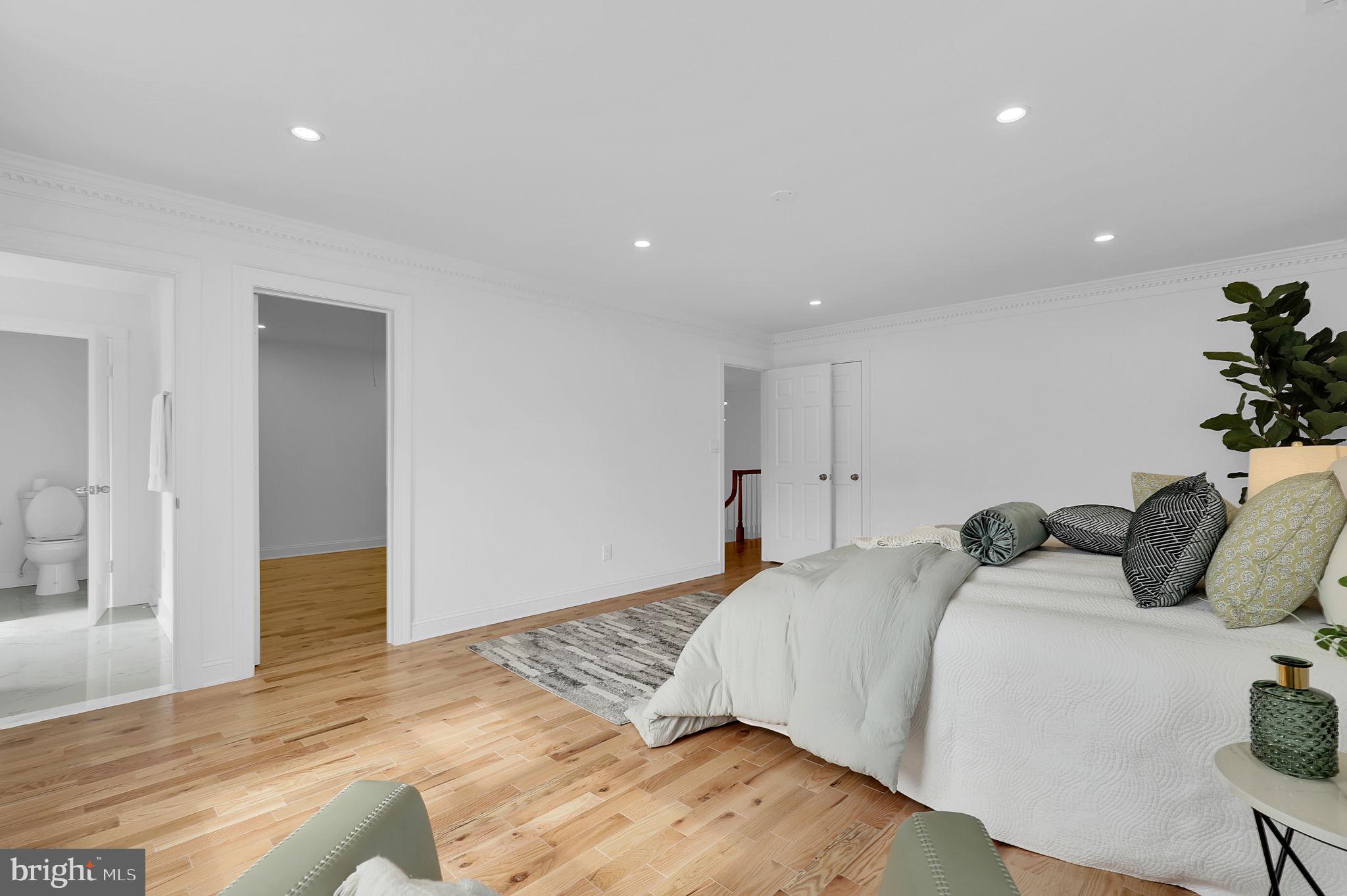 PT ROCKVILLE OUT RES 3 - Residential