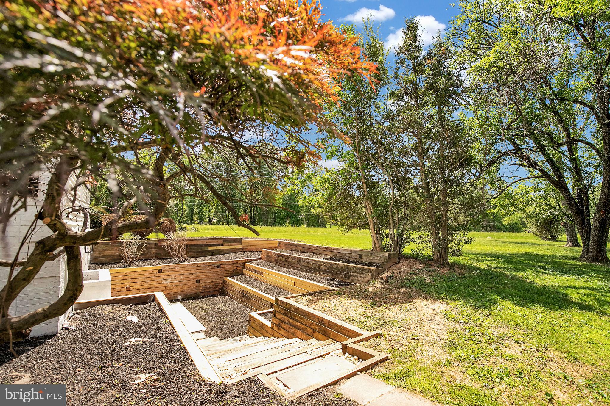 PT ROCKVILLE OUT RES 3 - Residential