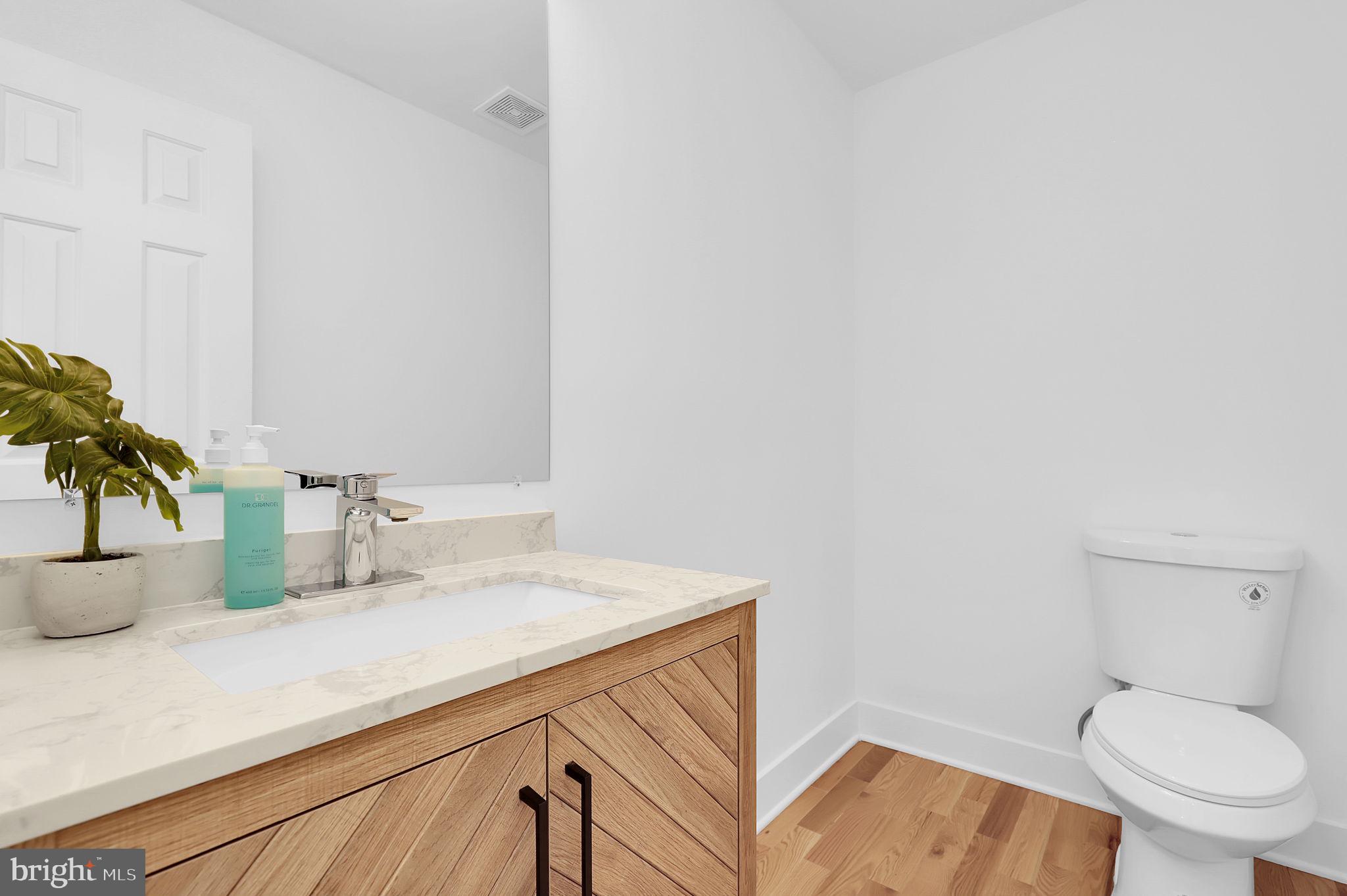 PT ROCKVILLE OUT RES 3 - Residential