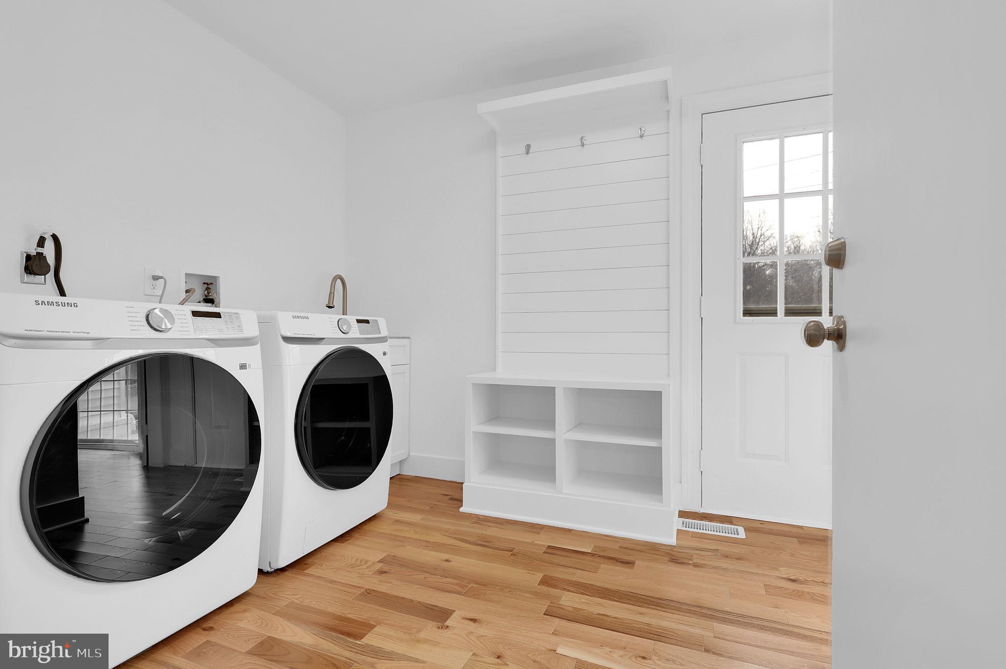 PT ROCKVILLE OUT RES 3 - Residential