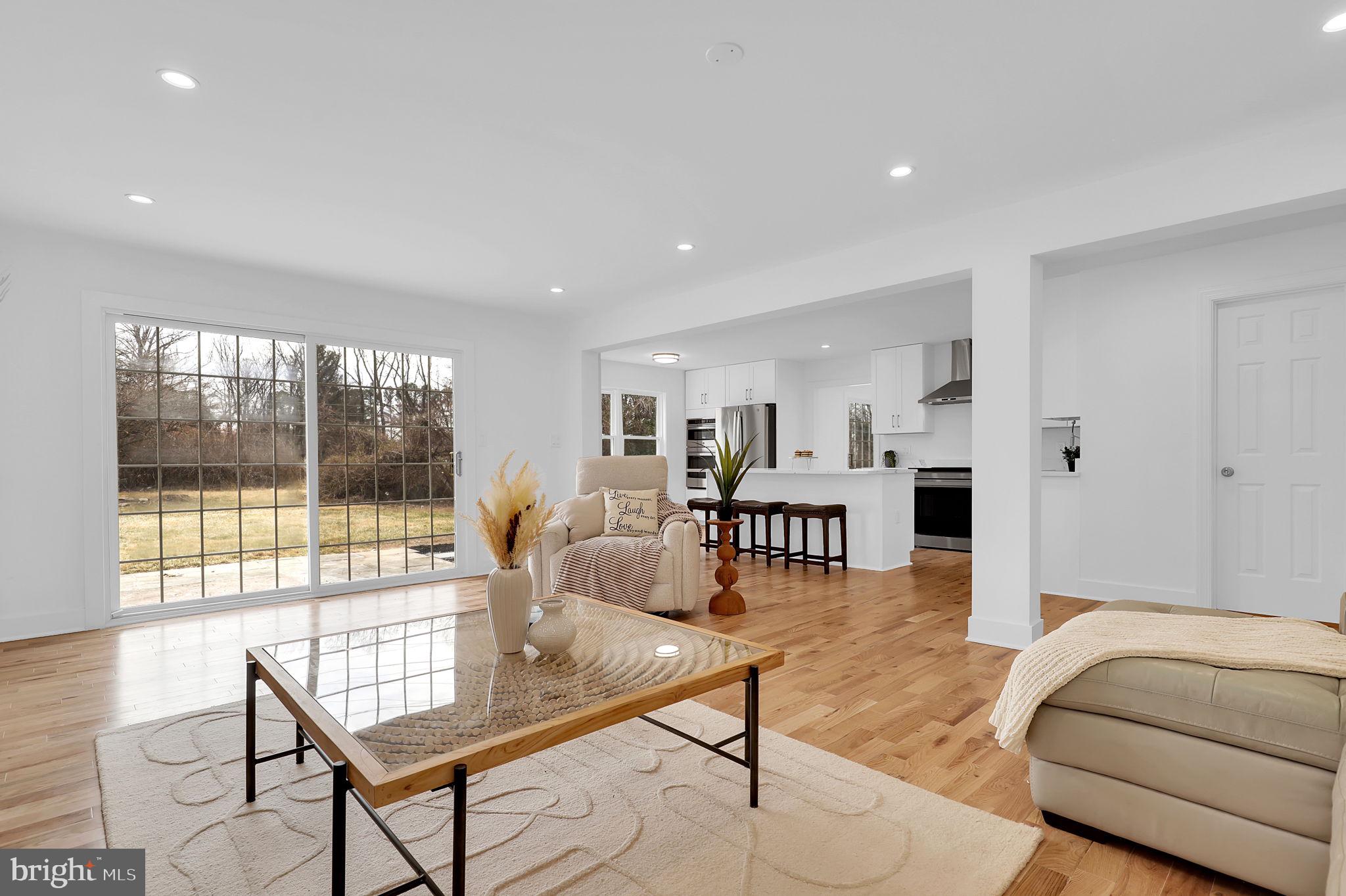 PT ROCKVILLE OUT RES 3 - Residential