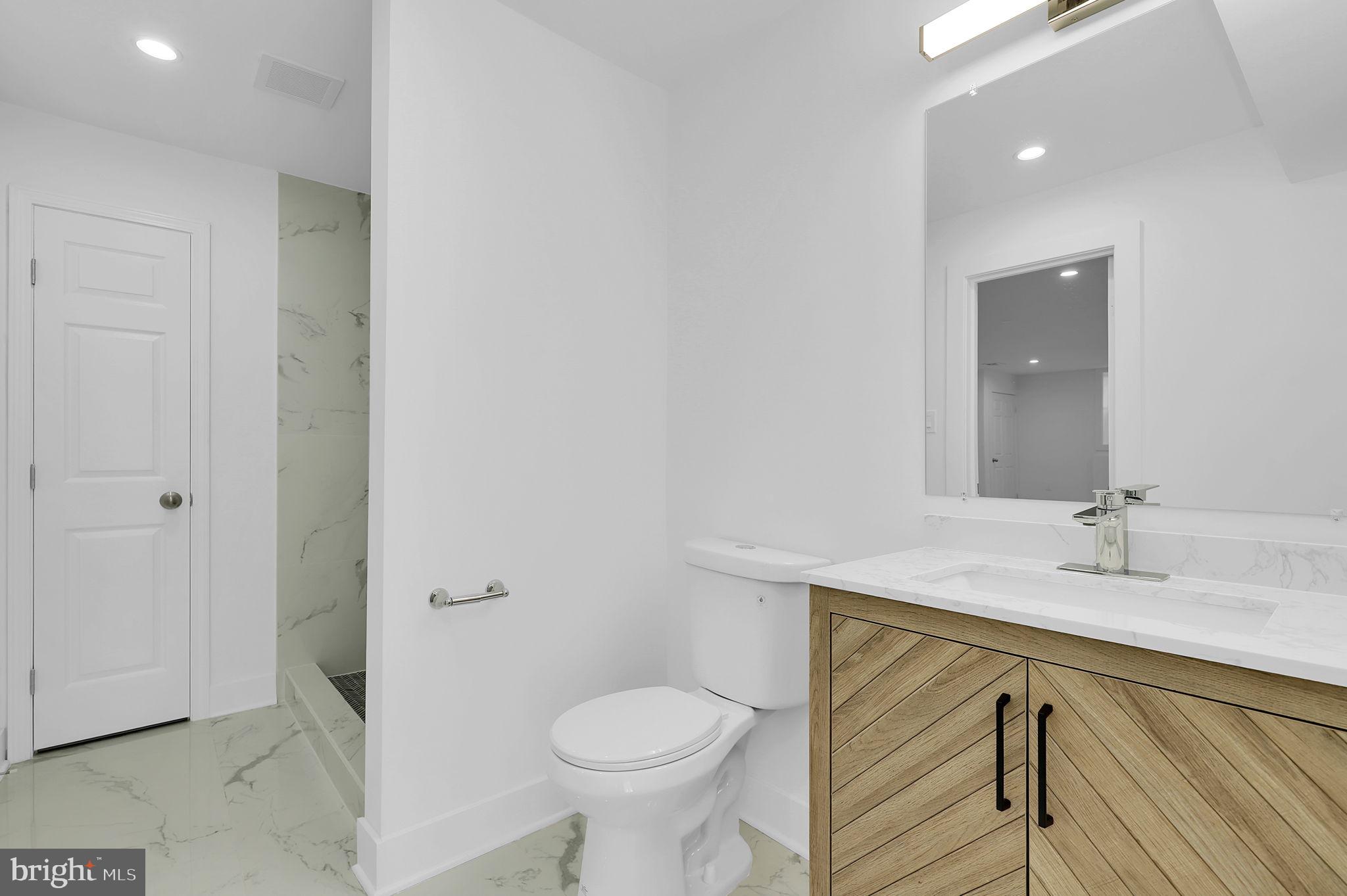 PT ROCKVILLE OUT RES 3 - Residential