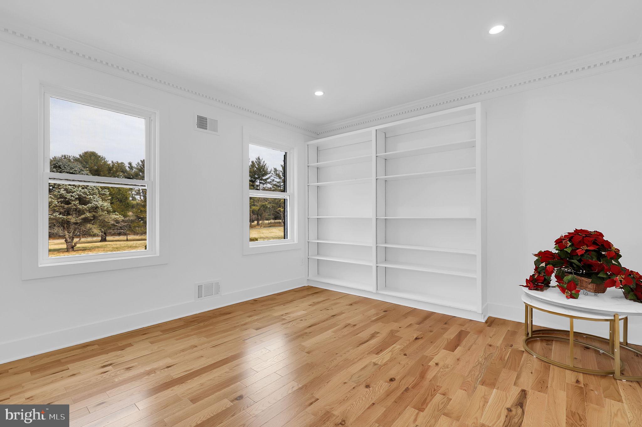 PT ROCKVILLE OUT RES 3 - Residential