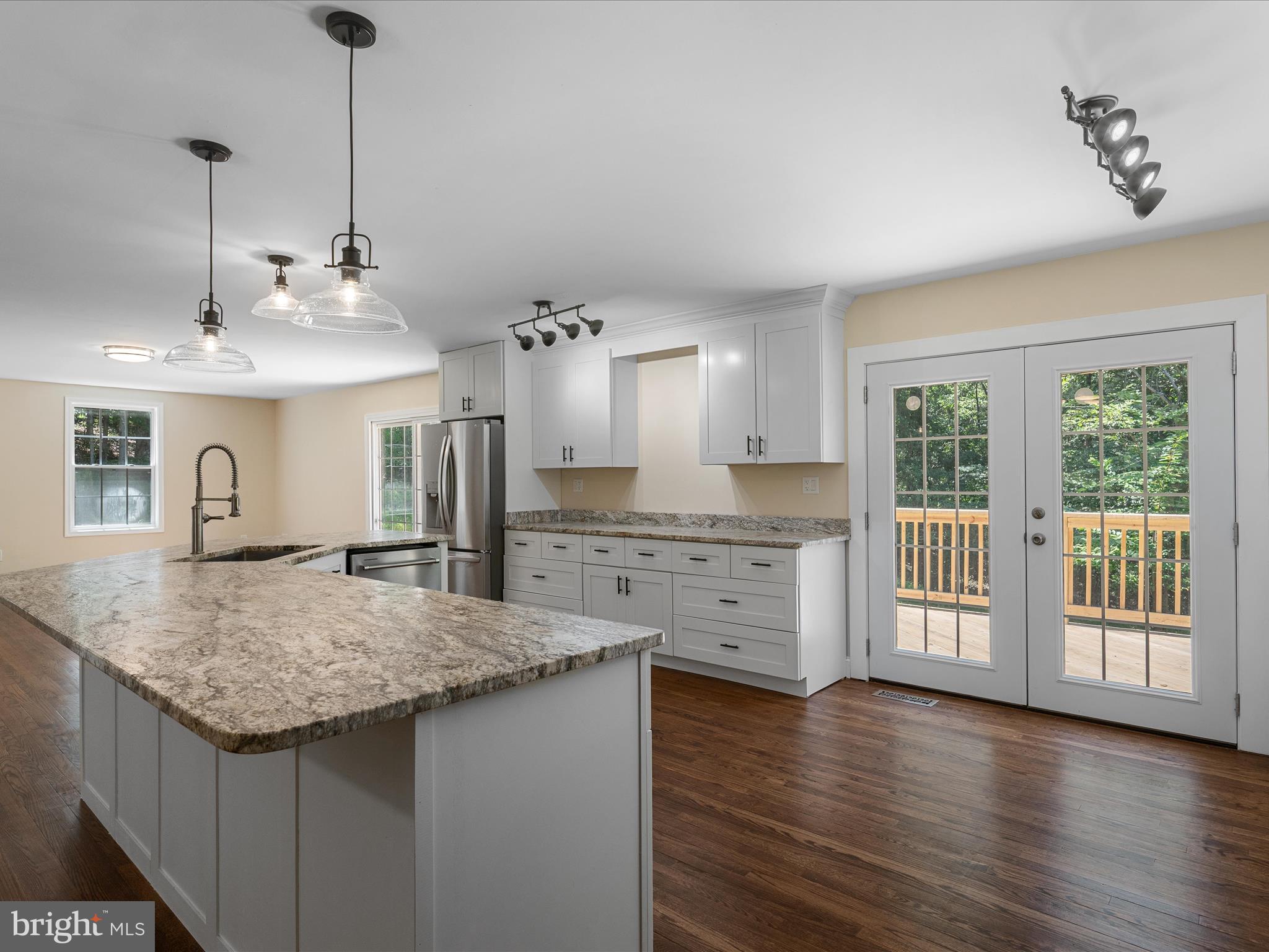 SHANNONDALE - Residential