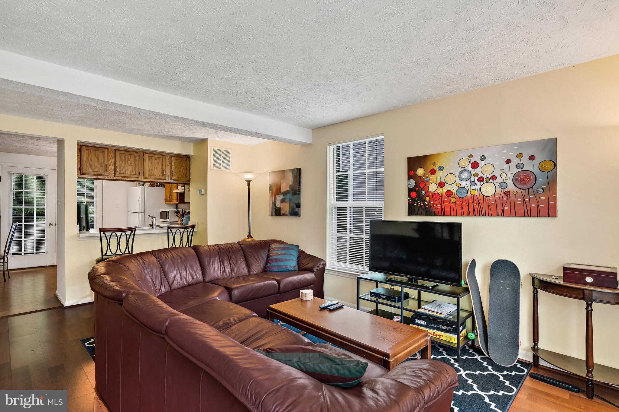 RESTON - Residential
