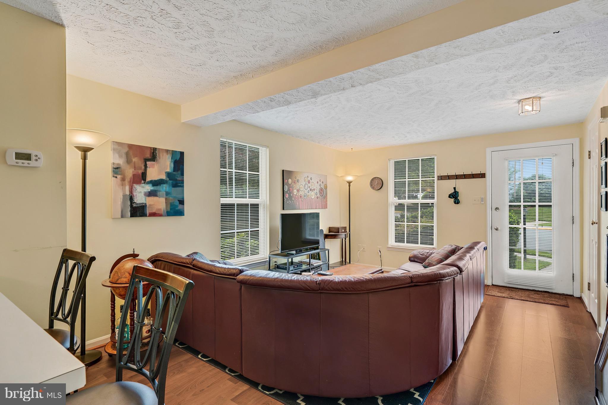 RESTON - Residential