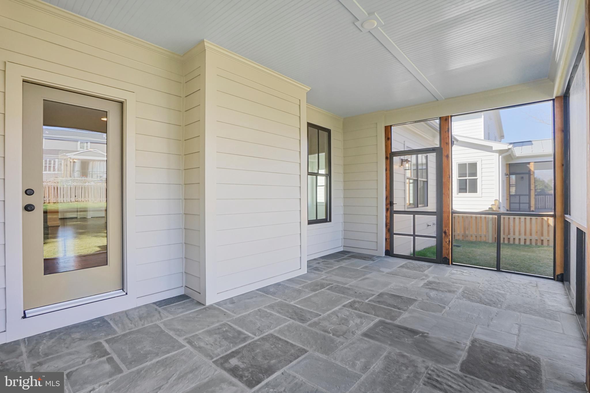 RIDGEVIEW - Residential