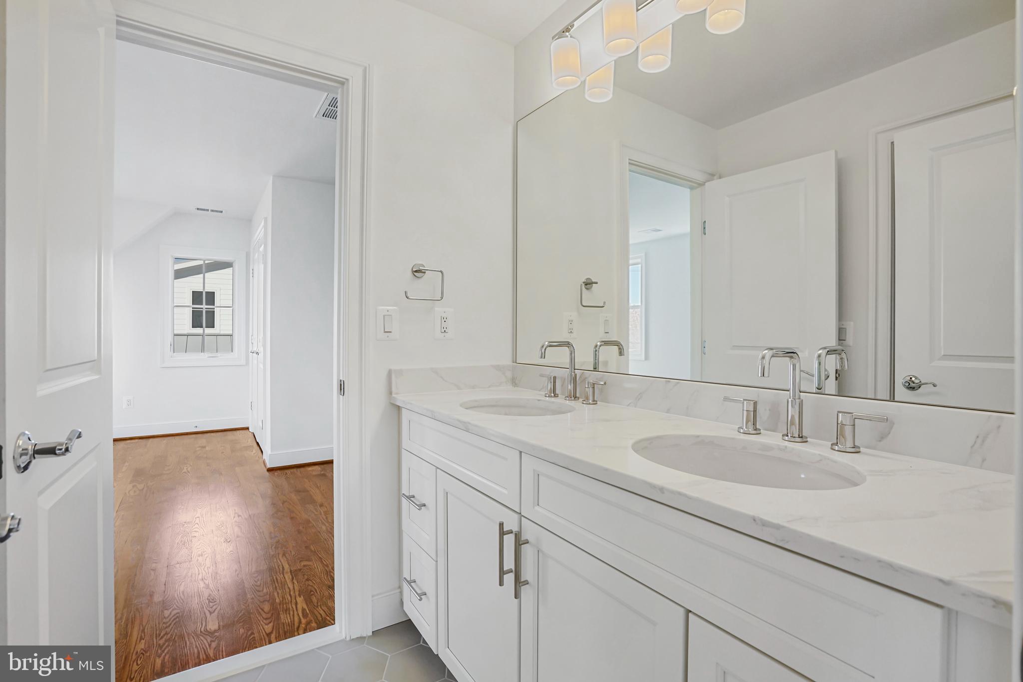 RIDGEVIEW - Residential