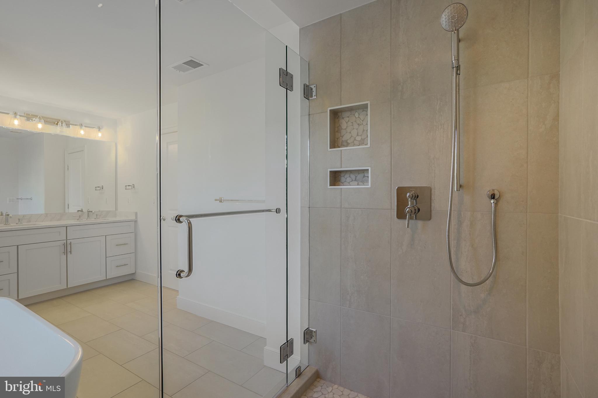 RIDGEVIEW - Residential