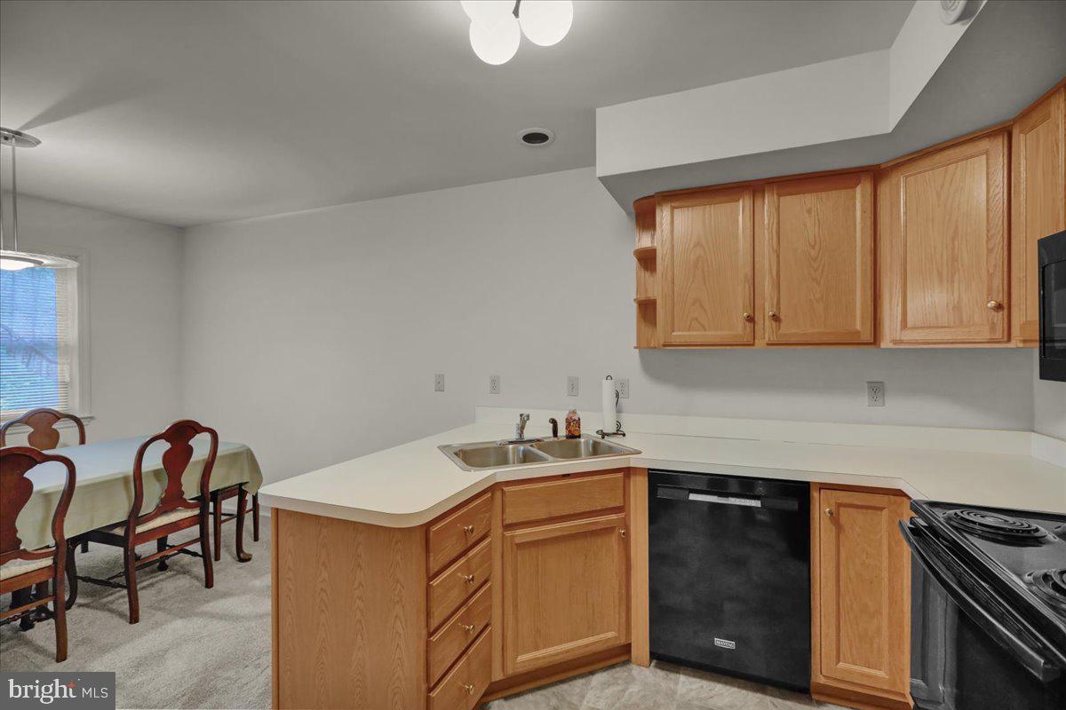 GABLE PARK WOODS - Residential
