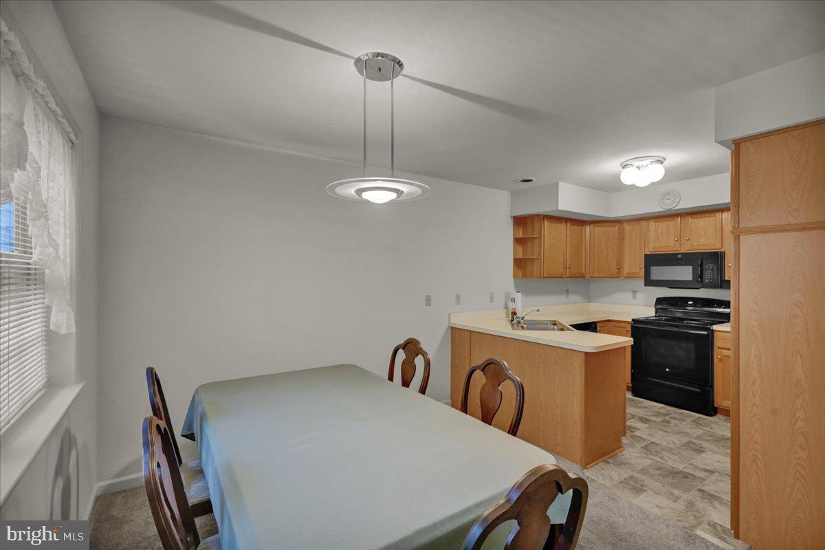 GABLE PARK WOODS - Residential