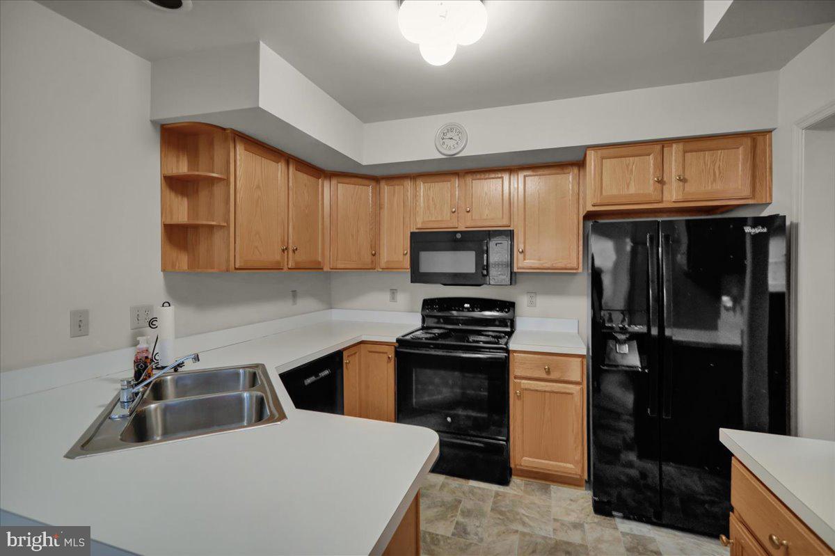 GABLE PARK WOODS - Residential