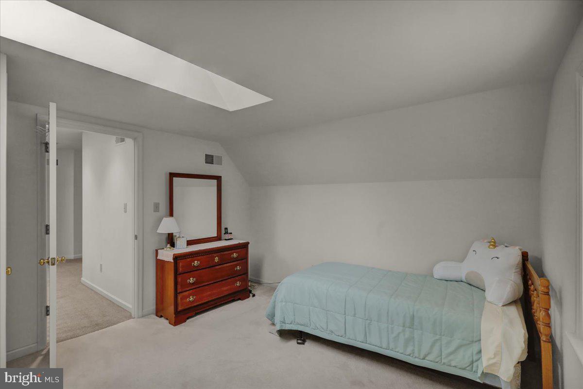 GABLE PARK WOODS - Residential
