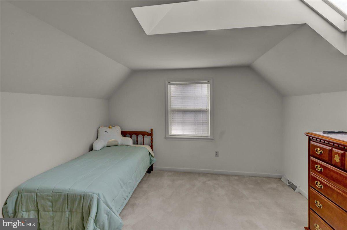GABLE PARK WOODS - Residential