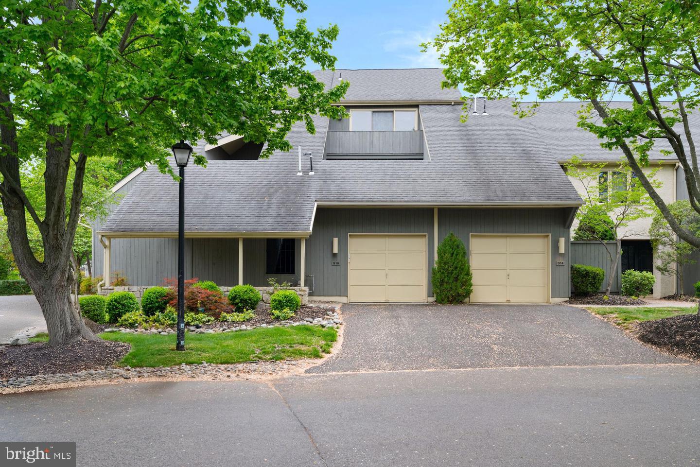 916 CHANTICLEER