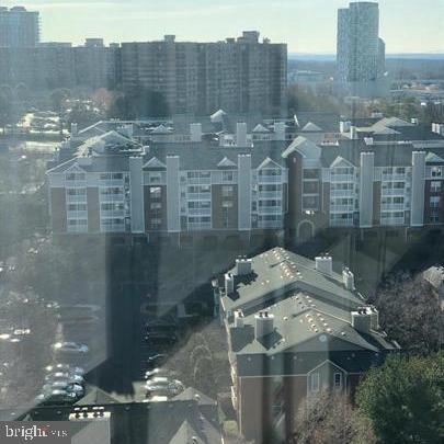 ONE PARK CREST - Residential Lease