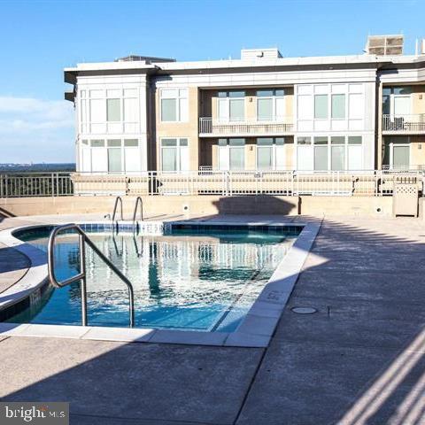 ONE PARK CREST - Residential Lease