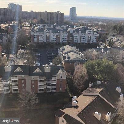 ONE PARK CREST - Residential Lease