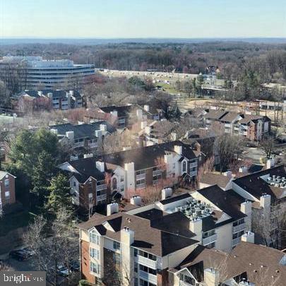 ONE PARK CREST - Residential Lease