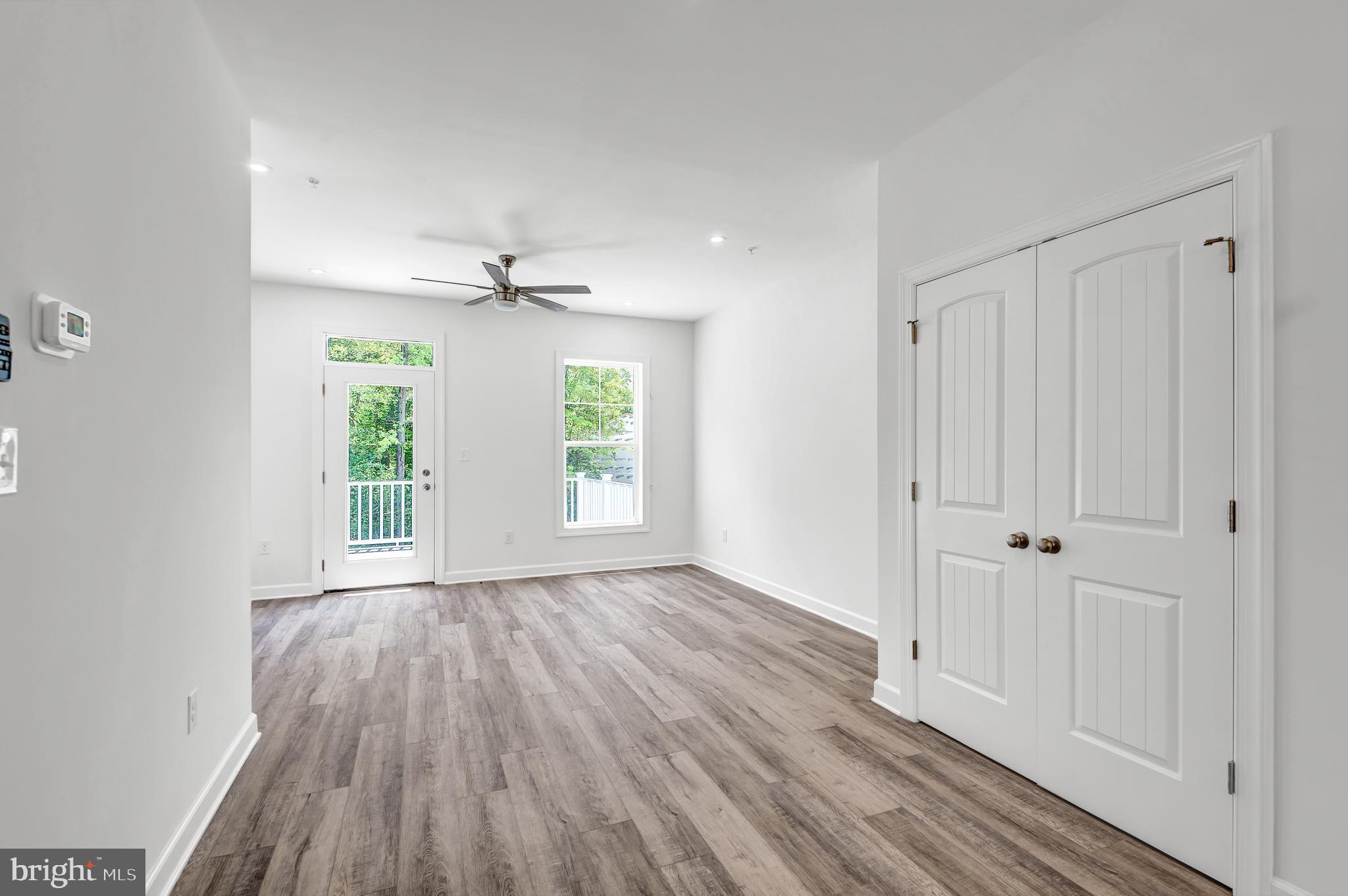 HOLLY OAKS - Residential