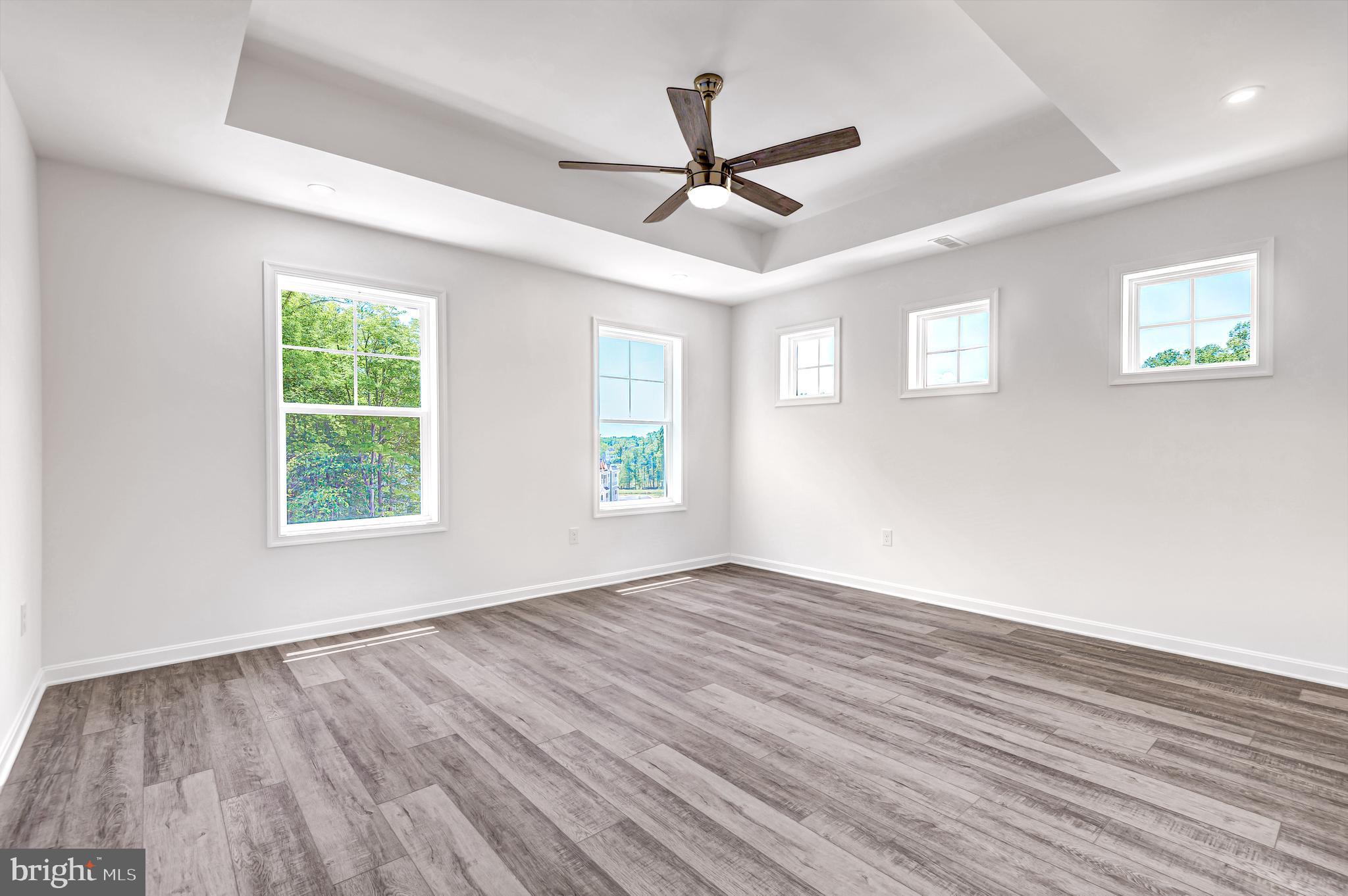 HOLLY OAKS - Residential