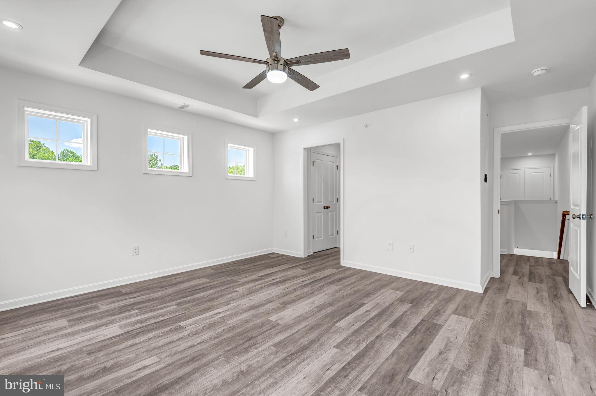 HOLLY OAKS - Residential