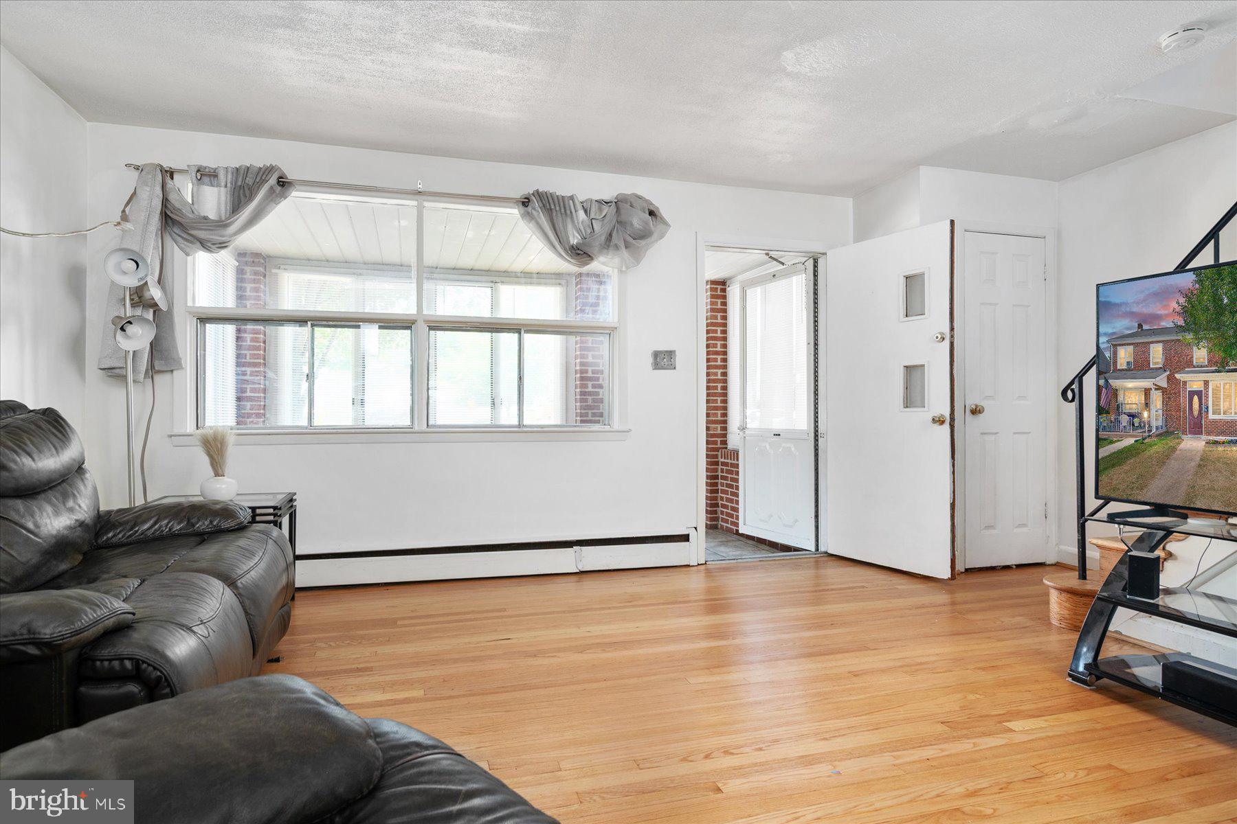 ROLAND TERRACE - Residential