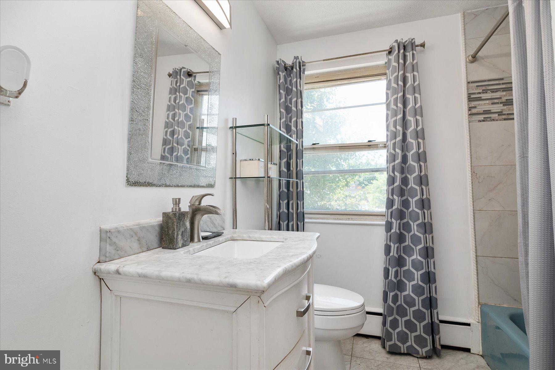 ROLAND TERRACE - Residential