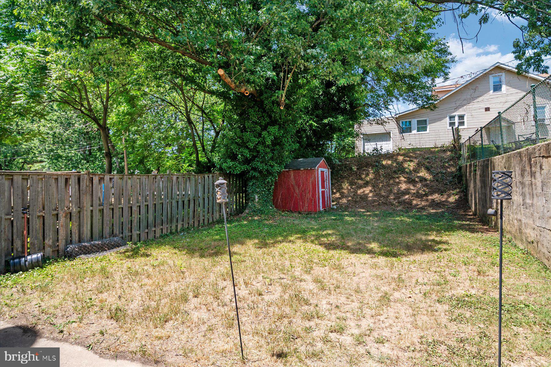 ROLAND TERRACE - Residential