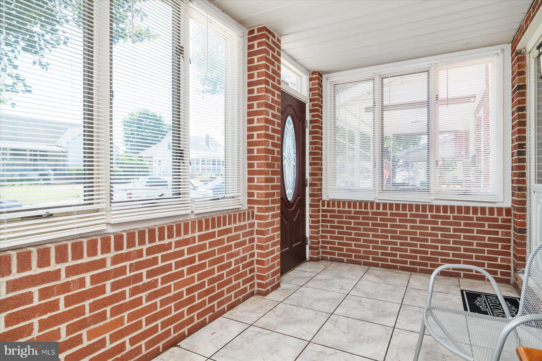 ROLAND TERRACE - Residential