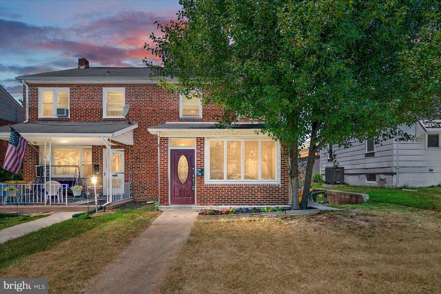 OPEN HOUSE CANCELLED
This charming 4-bedroom, 1.5-bathroom house features a recently updated kitchen with modern appliances and ample storage. Throughout the main level, newly refinished hardwood floors  alongside fresh carpet and paint, creating a warm and inviting atmosphere. Enjoy the sunroom for additional living space that offers a perfect spot for relaxation. Outside, the fenced backyard provides privacy and a safe haven for outdoor activities. A walkout basement offers additional bedroom or living space -  ideal for a playroom, gym, or home office. With its blend of comfort, functionality, and style, this home is ready to welcome you to a new chapter of living. Don't miss out on the chance to call this delightful property your own!