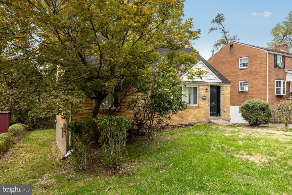 Photo of 7841 Mark Drive, VERONA, PA 15147 (MLS # PAAY2000348)