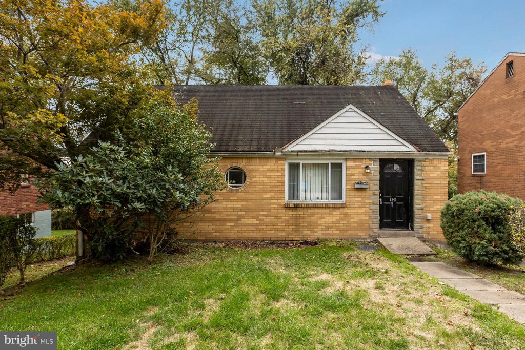 Photo of 7841 Mark Drive, VERONA, PA 15147 (MLS # PAAY2000348)