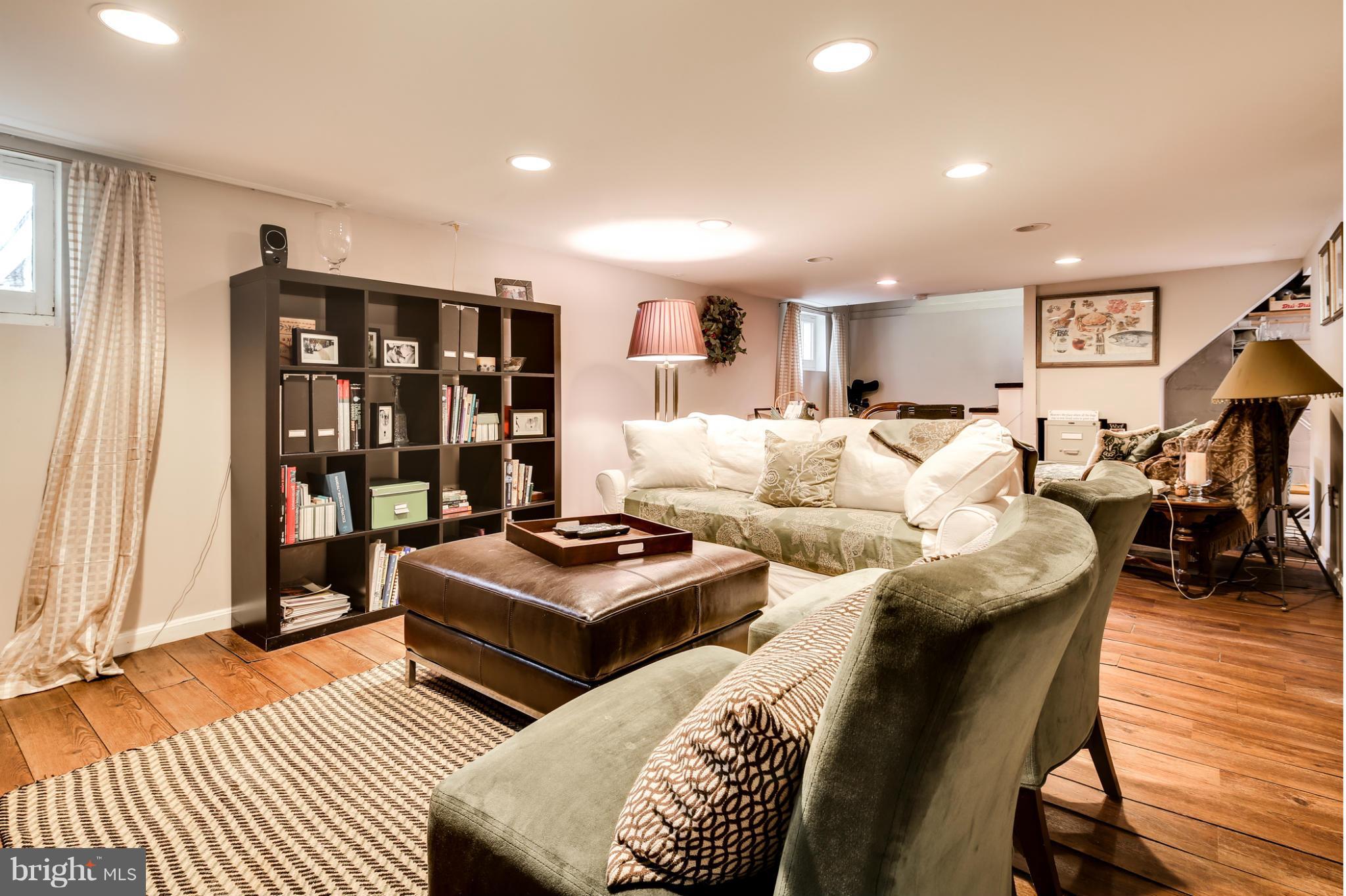 WARDOUR - Residential