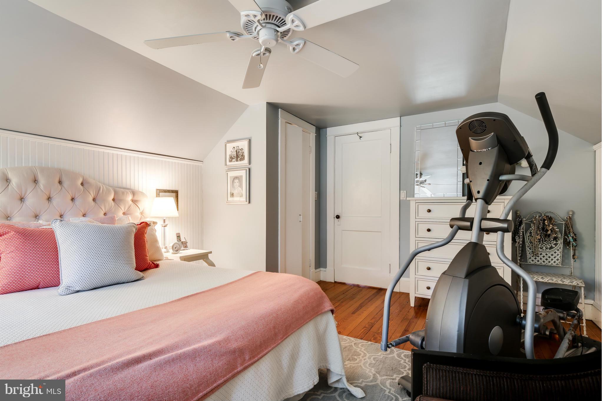 WARDOUR - Residential