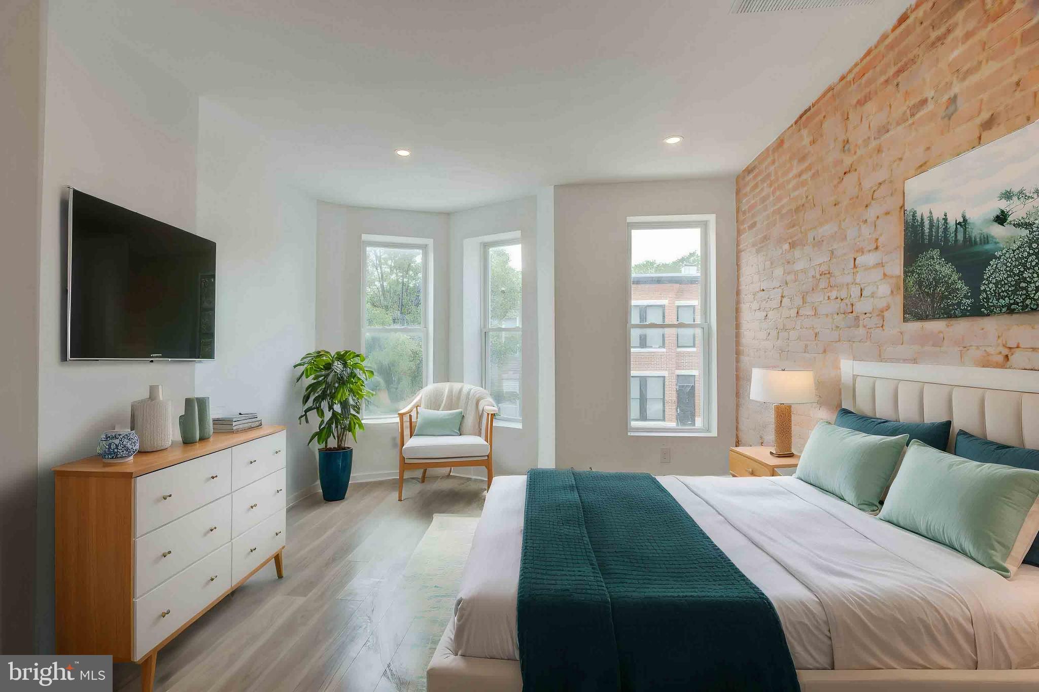 RIVERSIDE - Residential