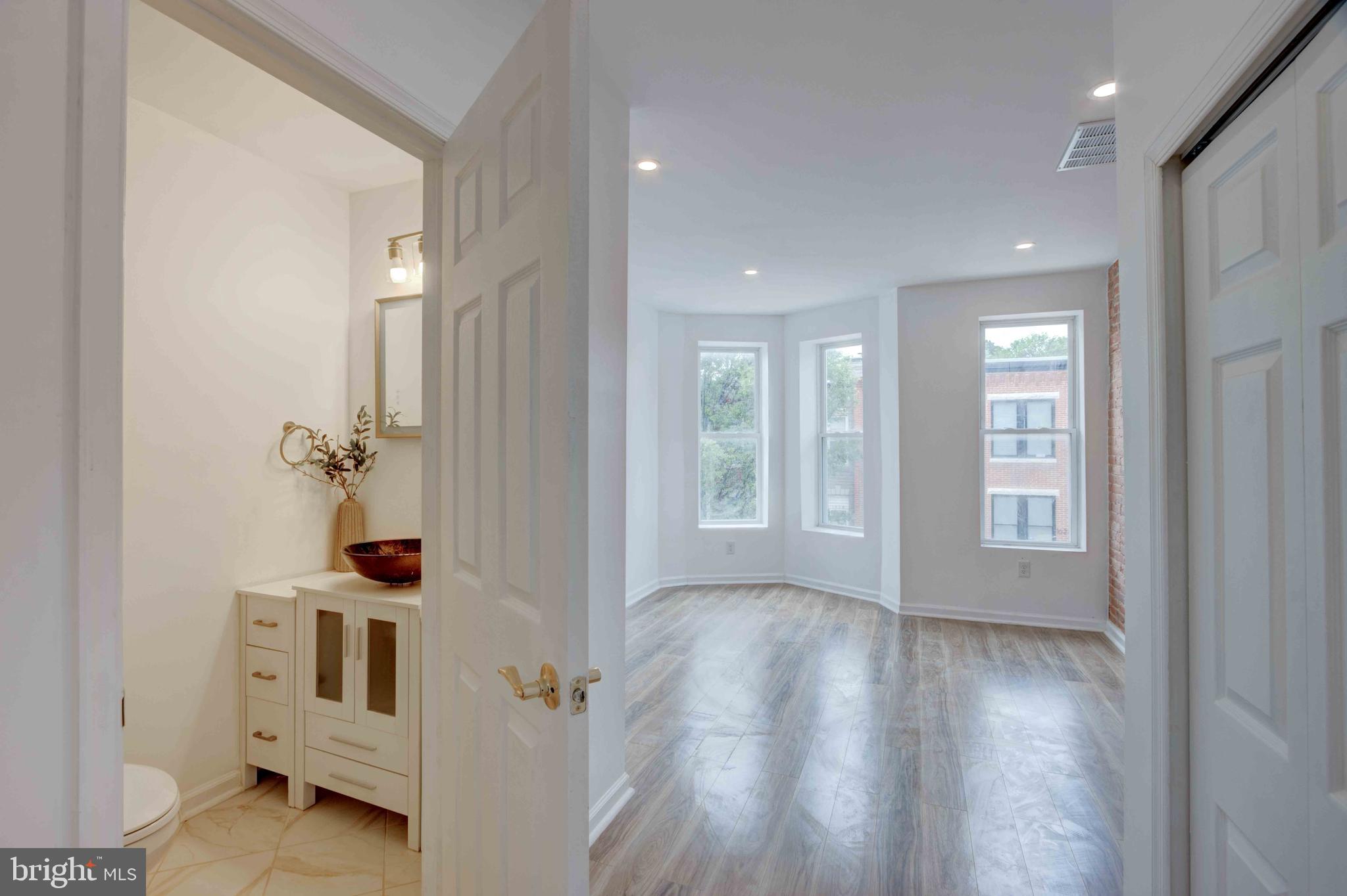 RIVERSIDE - Residential