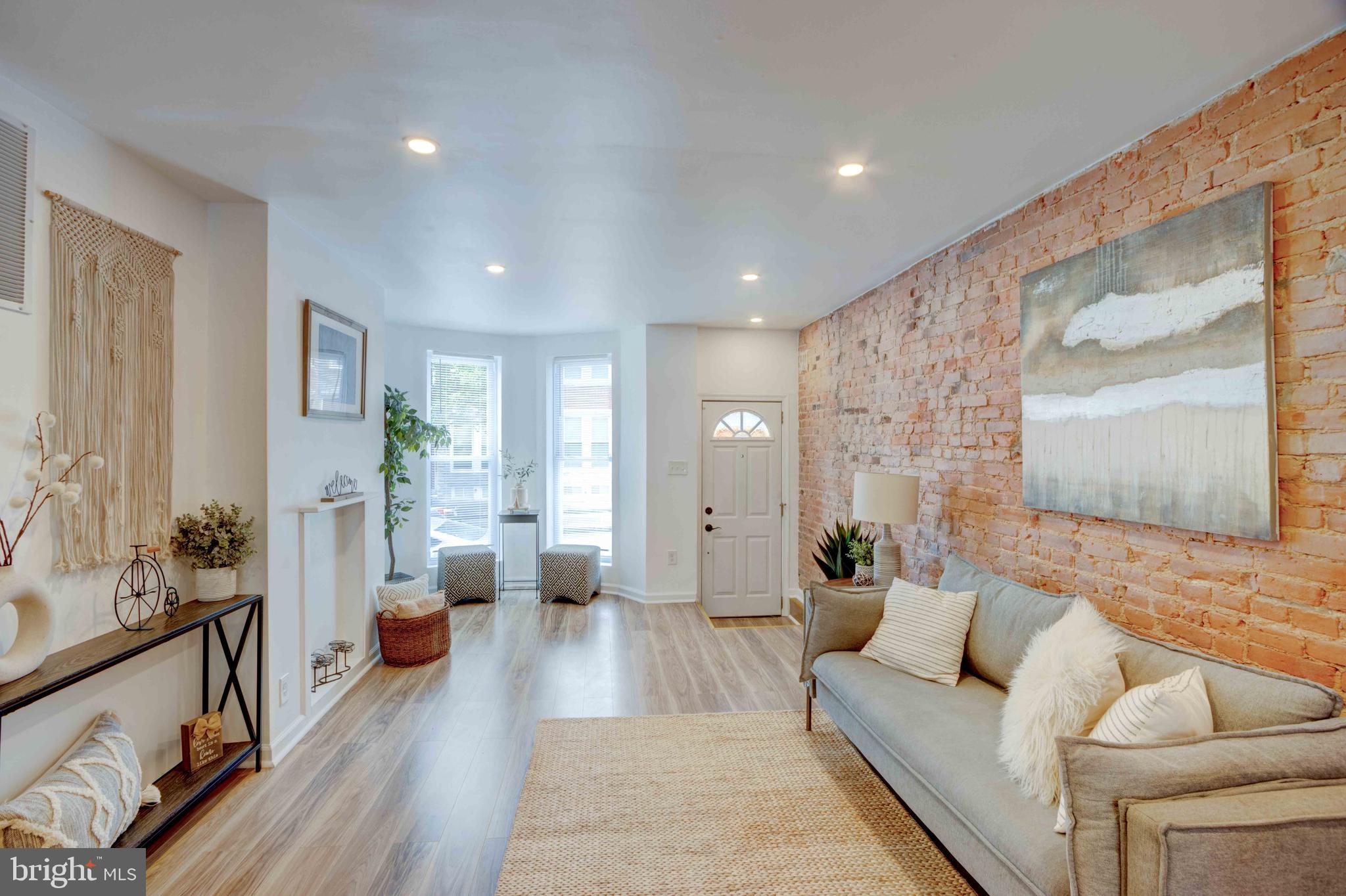 RIVERSIDE - Residential