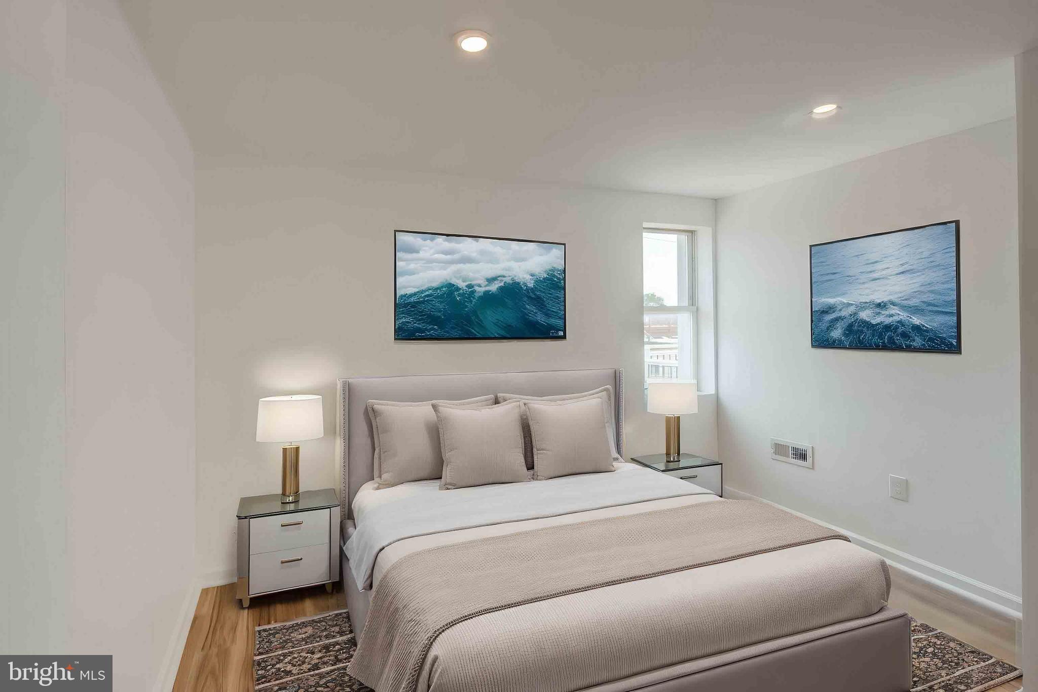 RIVERSIDE - Residential