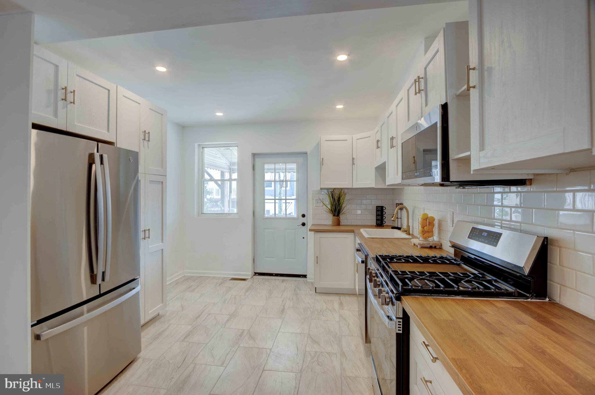 RIVERSIDE - Residential