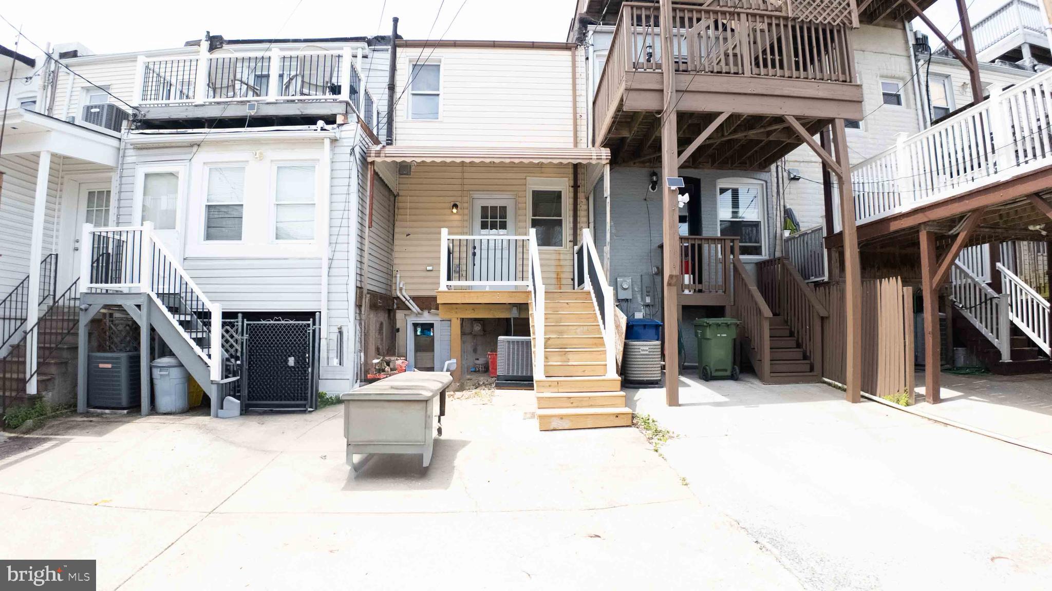 RIVERSIDE - Residential