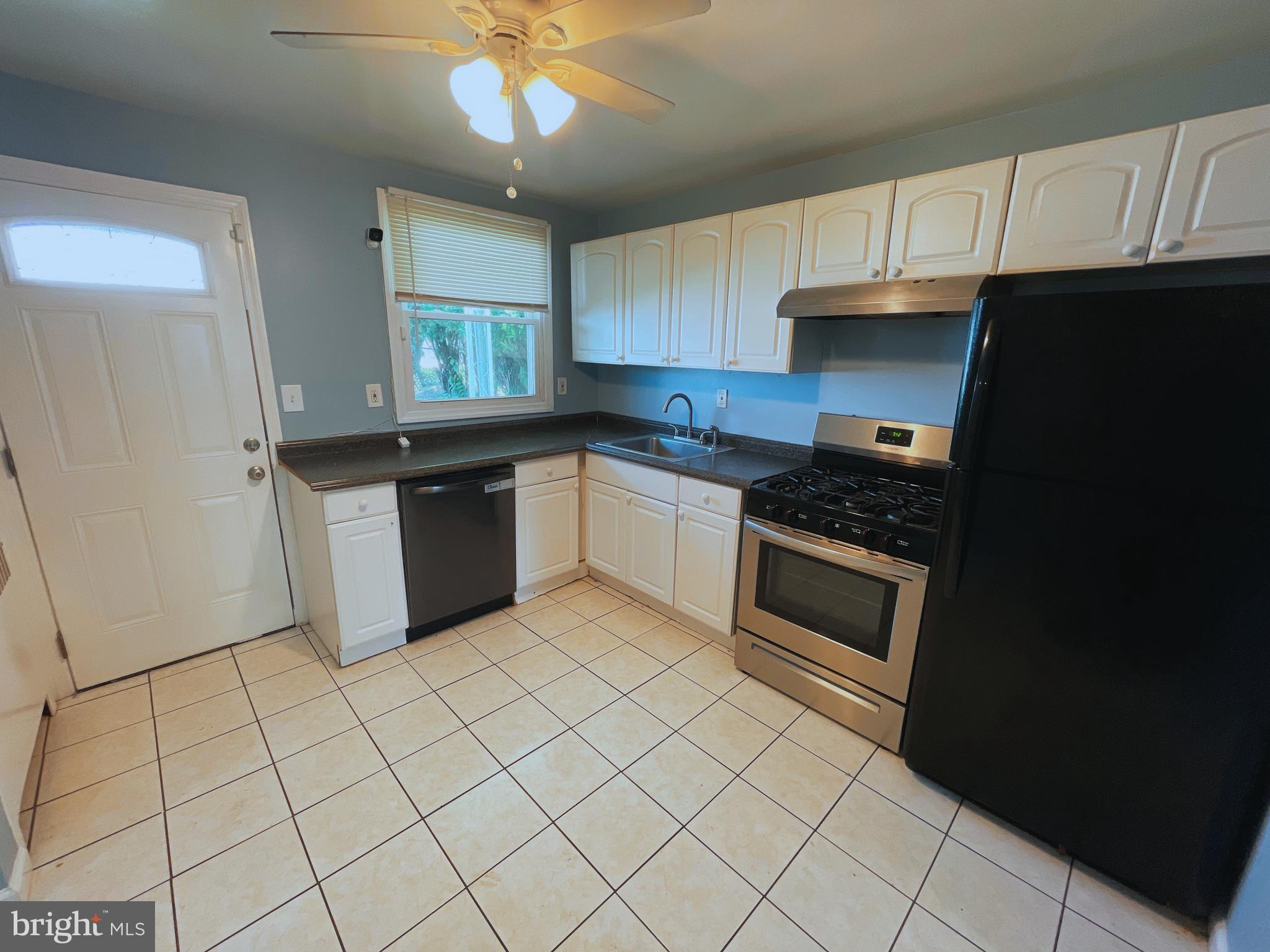 RIDGELEIGH - Residential Lease