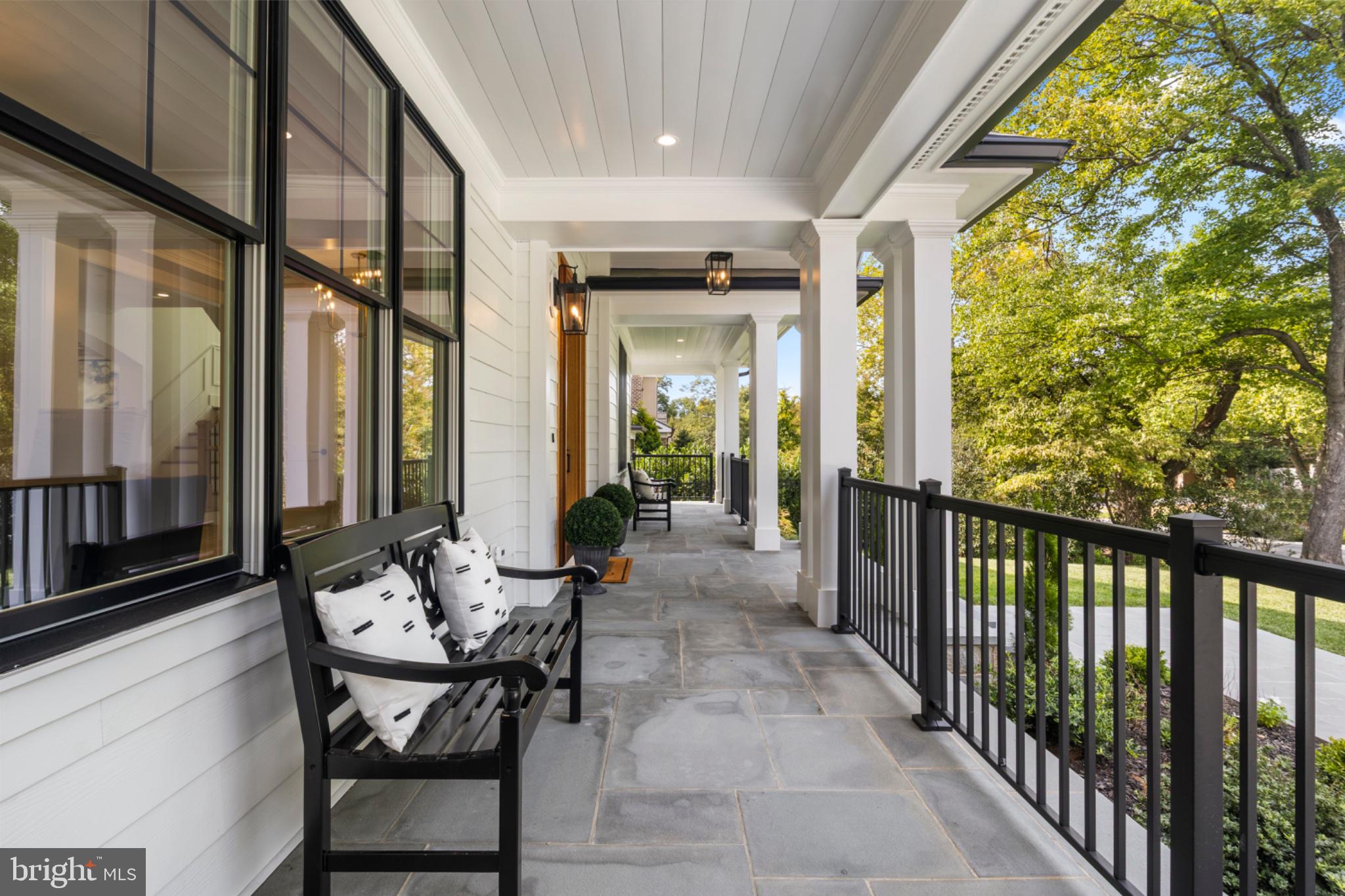 4 SEDGWICK LANE