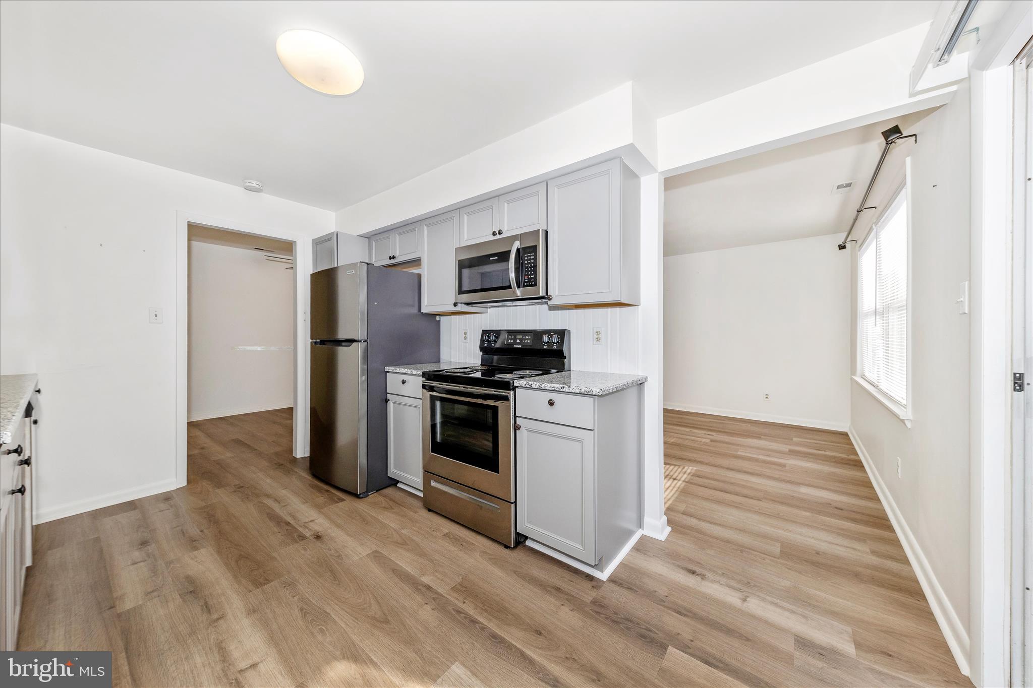 GLADE TOWN - Residential